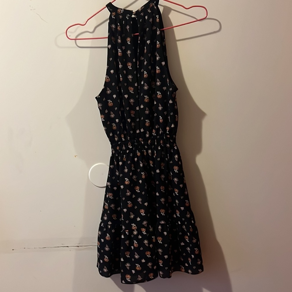 backless - Picture 2 of 2